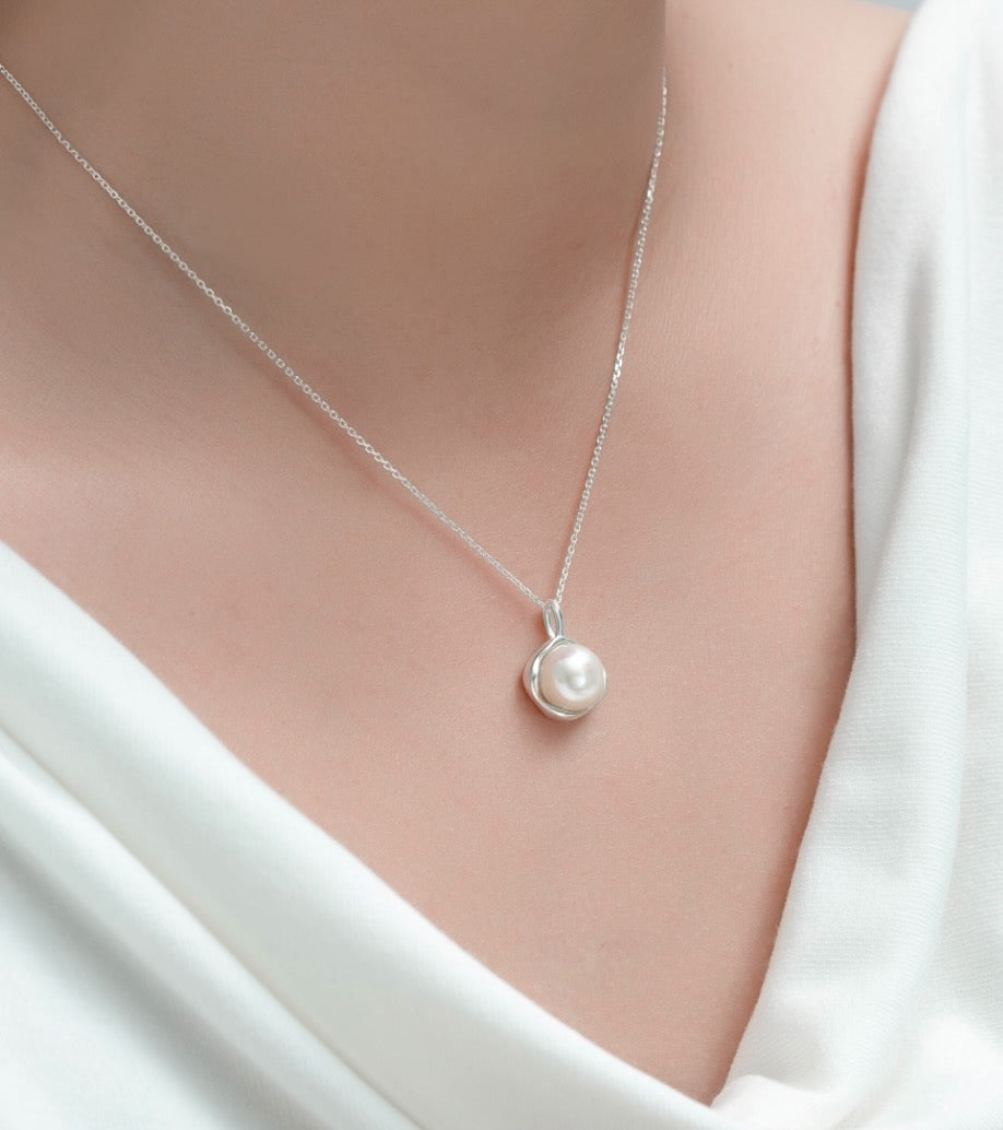 925 Sterling Silver Pearl Necklace