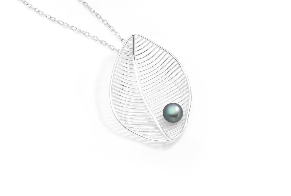 925 Sterling Silver Leaf Dyed Black Pearl Pendant