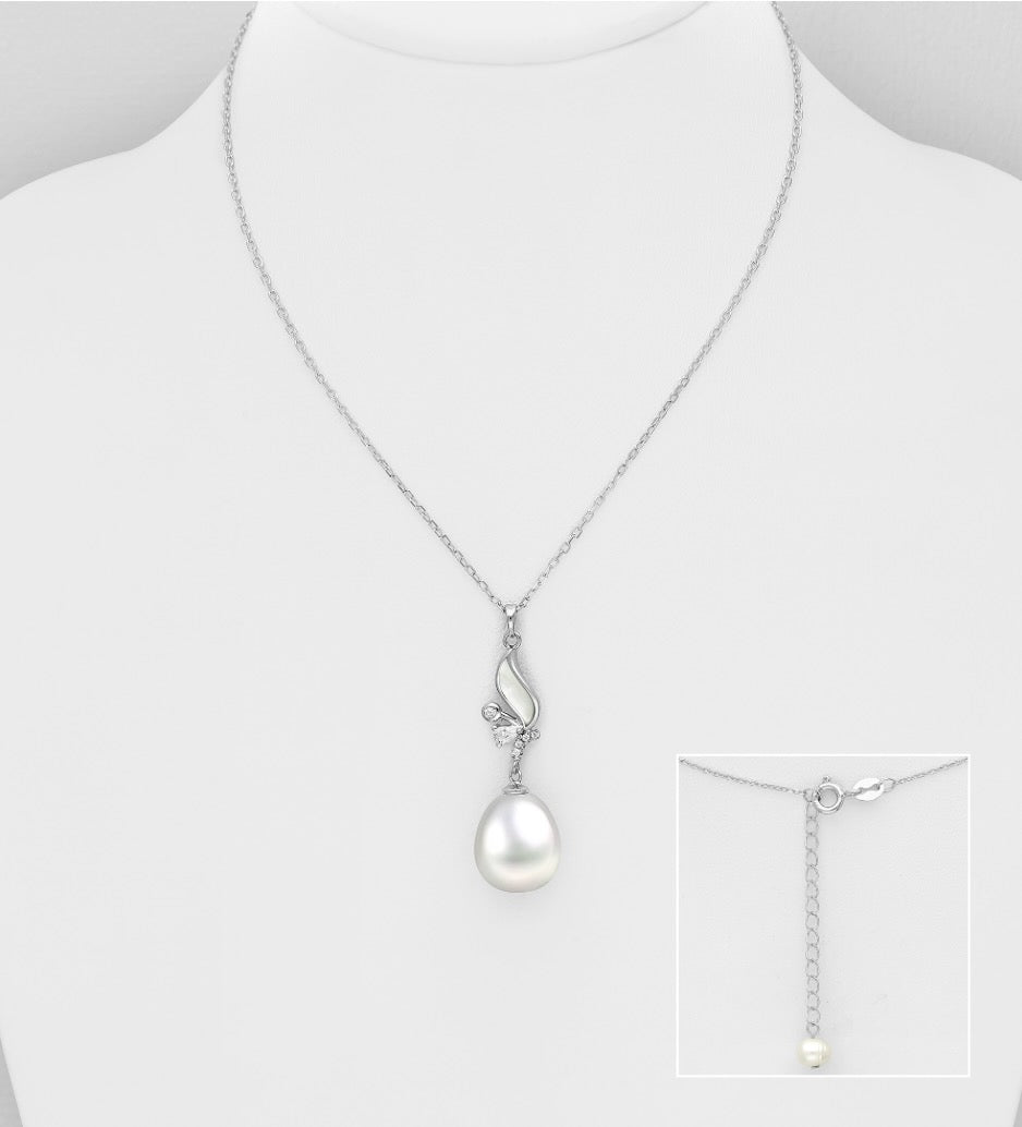 925 Sterling Silver Butterfly Pearl Necklace